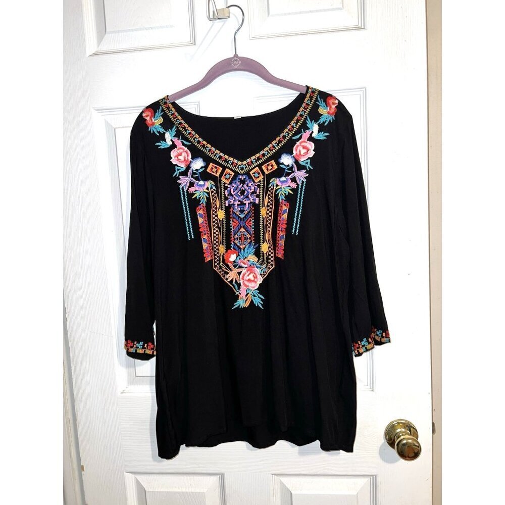 Black Rayon Embroidered 3/4 Sleeve V-Neck Tunic Top Sz S Bohemian Lagenlook